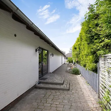 Uhses * Heide (Schleswig-Holstein)